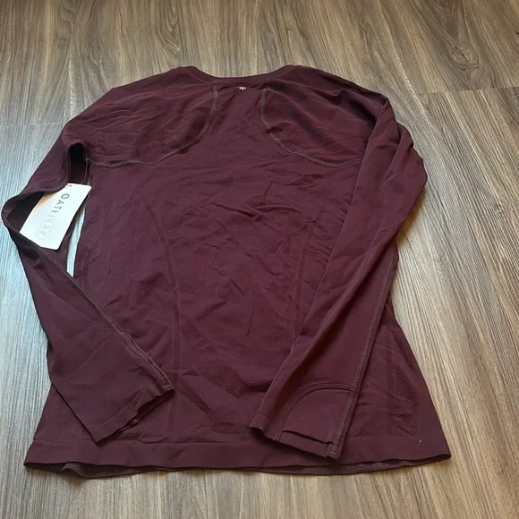 Brand New Athleta Momentum Seamless Top - Picture 4 of 4